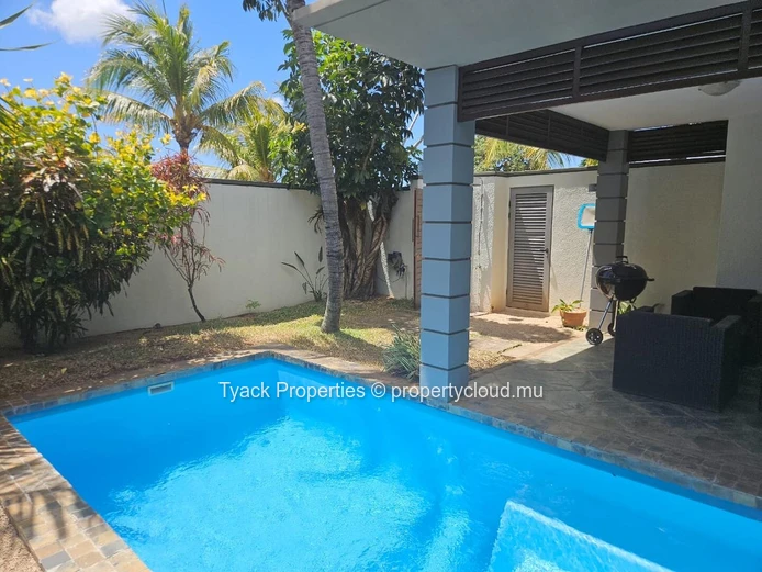 Villa 4 Chambres avec Piscine et Jardin – Grand Baie