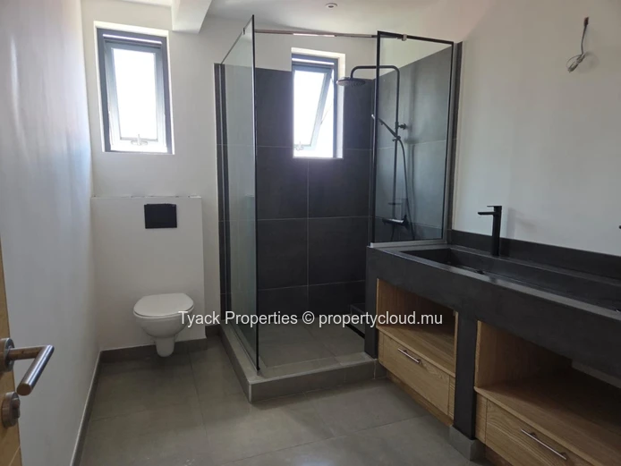 Appartement G+2 Neuf à Vendre à Trou aux Biches – À 5 Minutes à Pied de la Plage