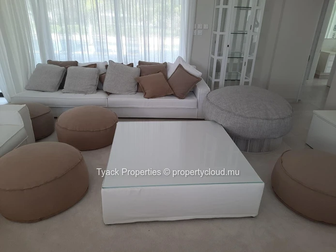 For Rent – Villa Preuneuse, Anahita