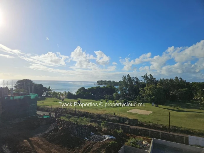 Luxury Villa – Ocean View, Private Pool & Resort Access