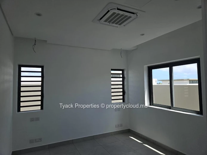 Modern 3-Bedroom Villa with Pool in Grand Baie