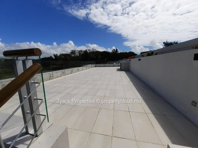 For Rent – Villa Preuneuse, Anahita