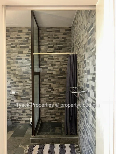 Villa RES de Charme à Vendre à Pointe aux Piments – 3 Chambres avec Piscine