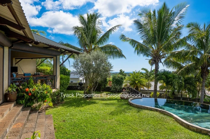 Luxury Villa for Sale or Rent in Domaine de Belle Vue – Panoramic Northern Islands Views