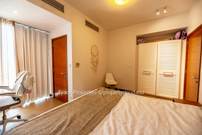 Furnished Townhouse with Sea View & Rooftop Terrace