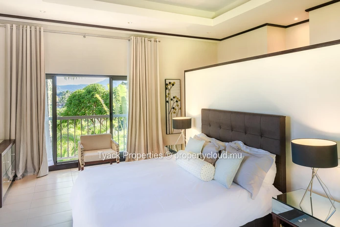 Villa LUNEA – Superbe Villa de 6 Chambres avec Accès Golf & Resort
