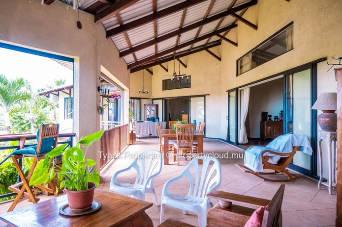 Luxury Villa for Sale or Rent in Domaine de Belle Vue – Panoramic Northern Islands Views