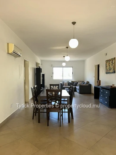 Villa RES de Charme à Vendre à Pointe aux Piments – 3 Chambres avec Piscine