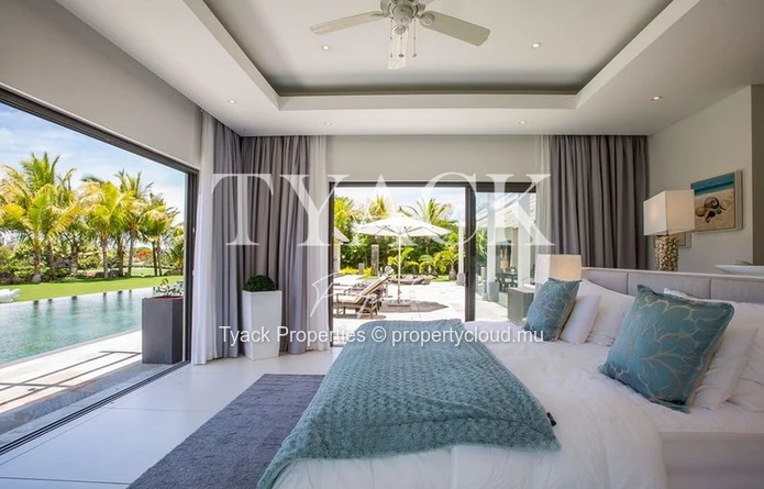 Villa de Luxe avec Vue sur Golf
