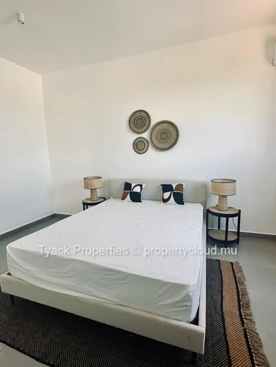 Penthouse Moderne avec Terrasse sur le Toit et Piscine – Pereybere