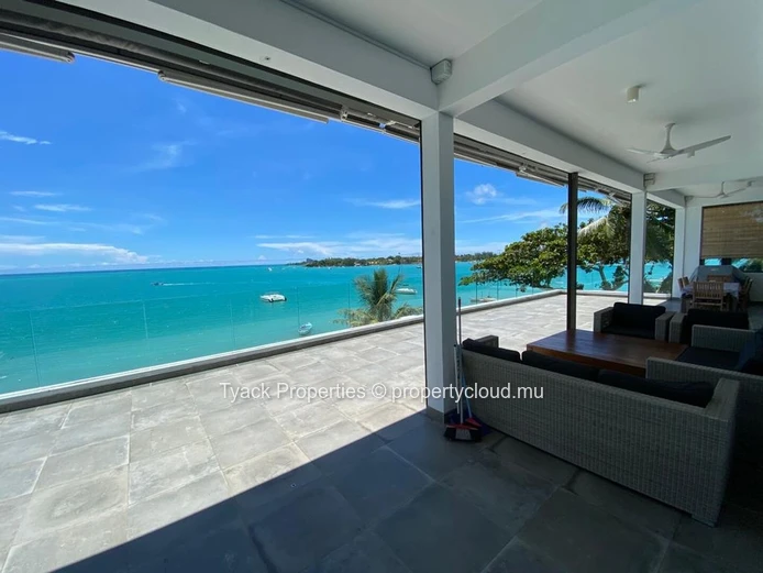 Penthouse de Prestige avec Vue Panoramique sur la Baie – Grand Baie