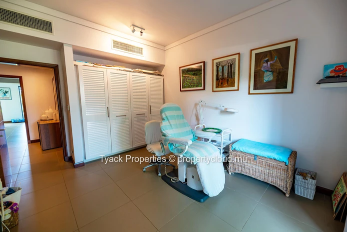 Charmant Appartement avec Jardin Privatif