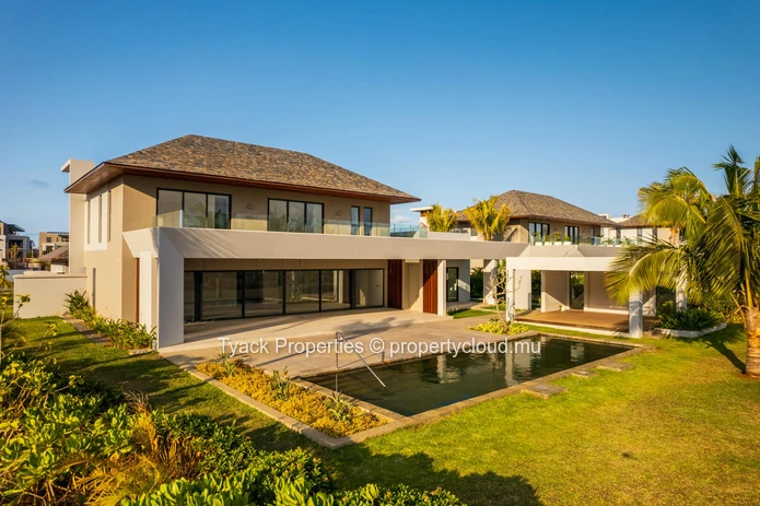 Smart City 5-Bedroom Villa for Sale – Grand Baie, Mauritius