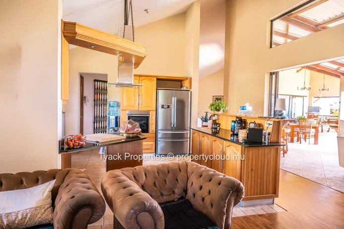 Luxury Villa for Sale or Rent in Domaine de Belle Vue – Panoramic Northern Islands Views