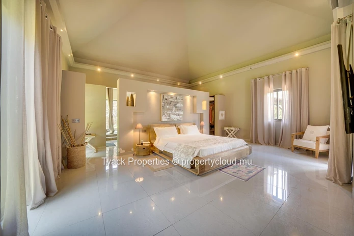 Luxury Villa with Private Pool and Spacious Living – Grand Baie