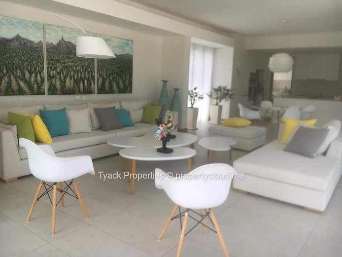 Villa IRS 4 Chambres à Vendre – Mont Choisy, Île Maurice