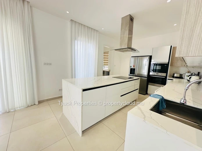 Contemporary 3-Bedroom Villa with Private Pool – Grand Baie
