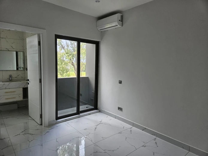 Contemporary Penthouse in Grand Baie – Exclusive R+2 Residence