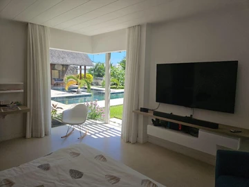 5 Bedroom Villa