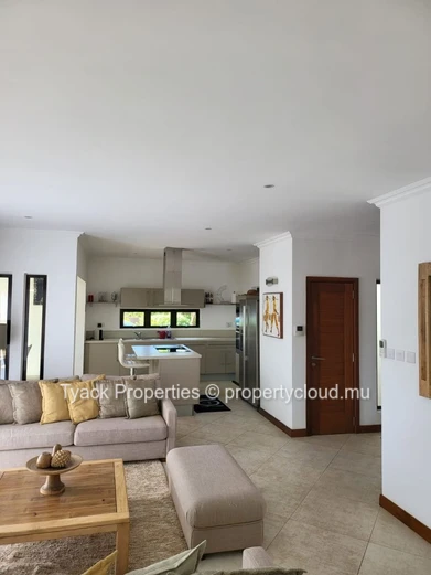RES Villa for Sale in Pointe aux Piments – 3-Bedroom Ensuite
