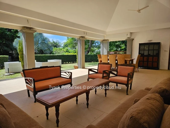 Exclusive 4-Bedroom Villa in Foret Daruty, Petit Raffray for Sale