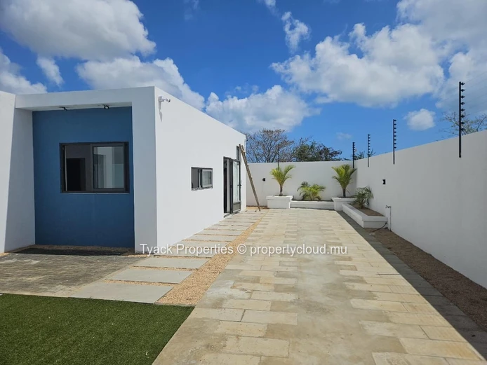 Villa spacieuse de 5 chambres à vendre à Grand Baie Sottise