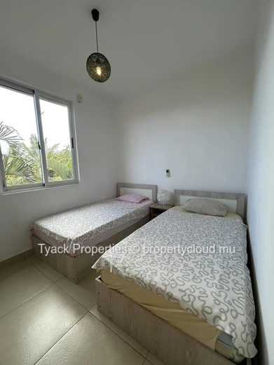Duplex Moderne avec Jacuzzi à Vendre – 3 Chambres à Pointe aux Piments