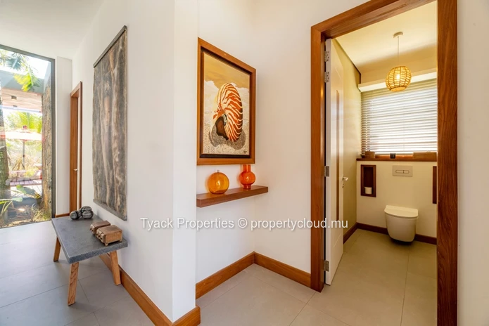 Villa de Luxe de 4 Chambres avec Jardin Privé à Proximité de Grand Baie