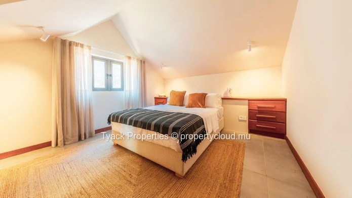 Villa de luxe de 4 chambres à vendre à Tamarin – Régime RES