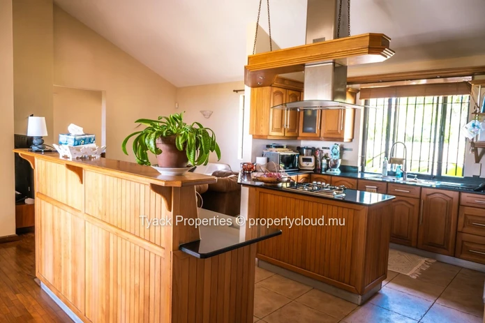 Luxury Villa for Sale or Rent in Domaine de Belle Vue – Panoramic Northern Islands Views