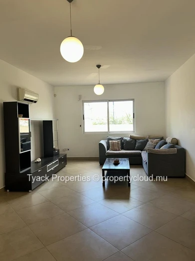 Villa RES de Charme à Vendre à Pointe aux Piments – 3 Chambres avec Piscine