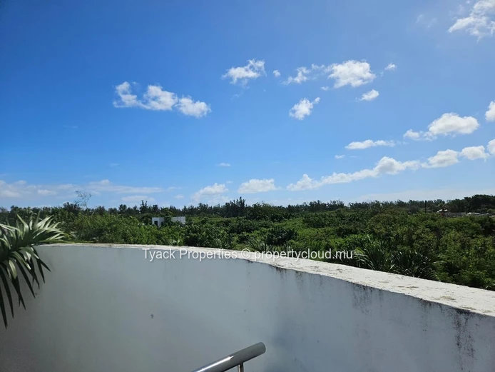 Villa 4 Chambres avec Piscine à Vendre – Pointe aux Biches, à 250m de la Mer