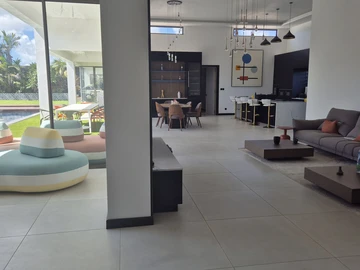 4 Bedroom Villa