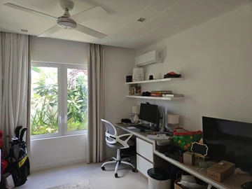 5 Bedroom Villa