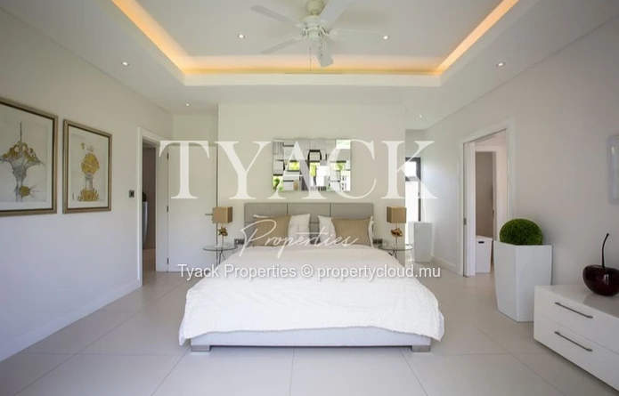 Villa de Luxe avec Vue sur Golf