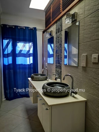RES Villa for Sale in Pointe aux Piments – 3-Bedroom Ensuite