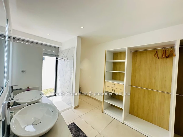 Contemporary 3-Bedroom Villa with Private Pool – Grand Baie
