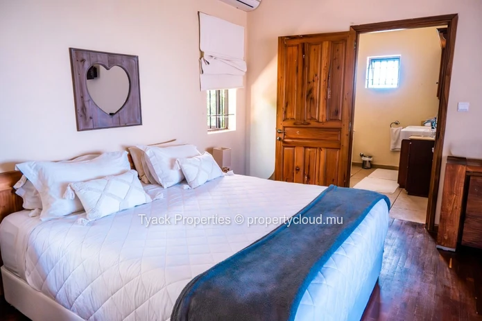 Luxury Villa for Sale or Rent in Domaine de Belle Vue – Panoramic Northern Islands Views