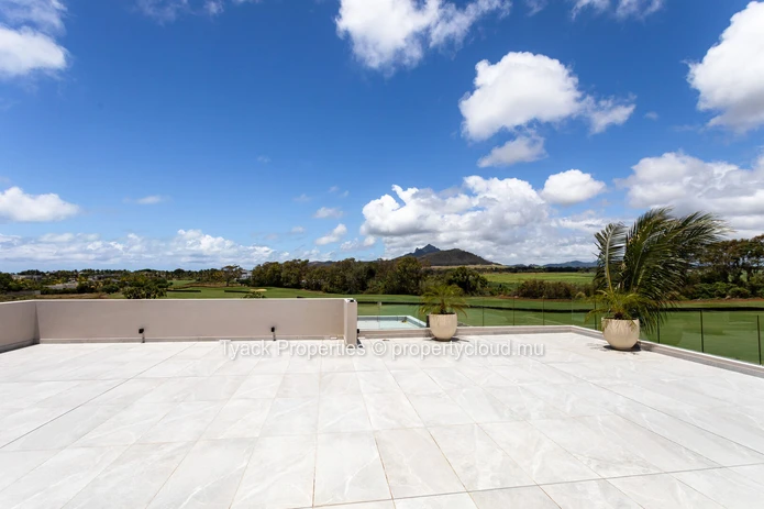 IRS Villa for Sale in Anahita Beau Champ – Exclusive Golf Retreat