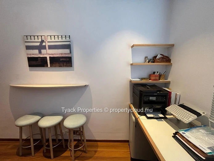 Sea-View Penthouse for Sale in Roches Noires – Private Lift Access