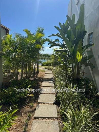 Penthouse en Front de Mer à Vendre à Pointe aux Piments
