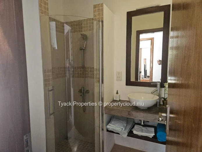 Villa 4 Chambres avec Piscine et Jardin – Grand Baie