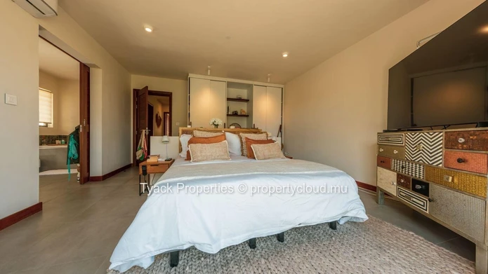 Villa de luxe de 4 chambres à vendre à Tamarin – Régime RES