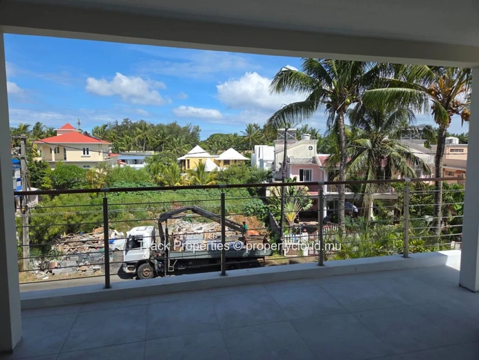Appartement G+2 Neuf à Vendre à Trou aux Biches – À 5 Minutes à Pied de la Plage