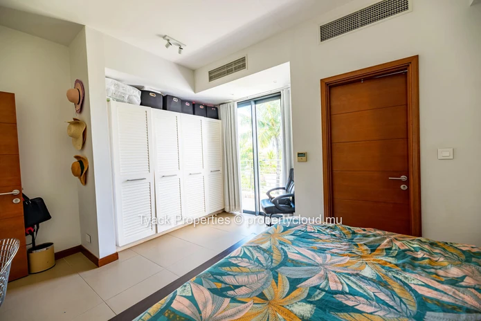 Furnished Townhouse with Sea View & Rooftop Terrace