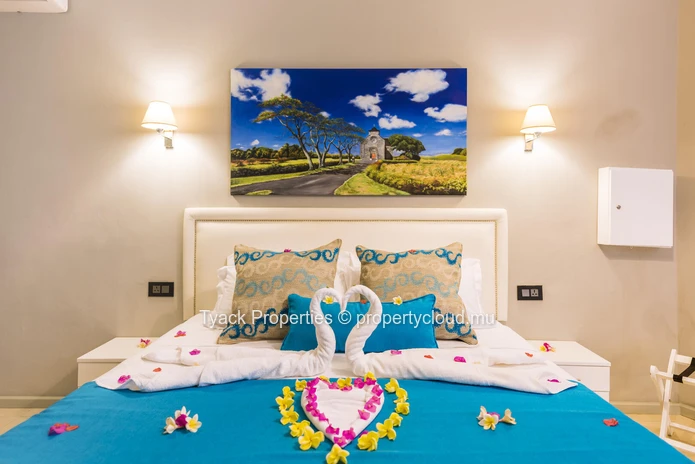 Hôtel Boutique à Vendre à Grand Baie – 12 Chambres, Restaurant sur le Toit et Piscine