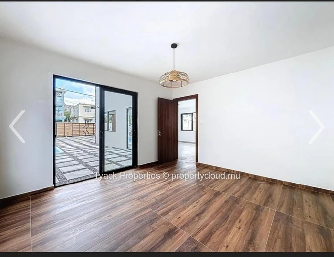 Modern 3-Bedroom Villa with Pool for Sale in Péreybère