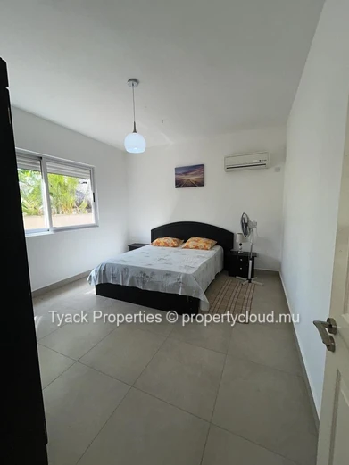 Villa RES de Charme à Vendre à Pointe aux Piments – 3 Chambres avec Piscine